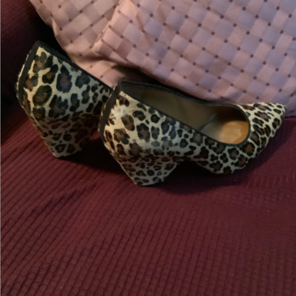 Nine West horsehair leopard print wedges - Picture 2 of 3